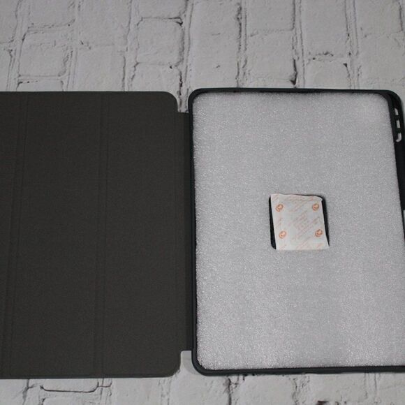 iPad Pro 11 2021 Model Shockproof Trifold Case - Picture 2 of 4